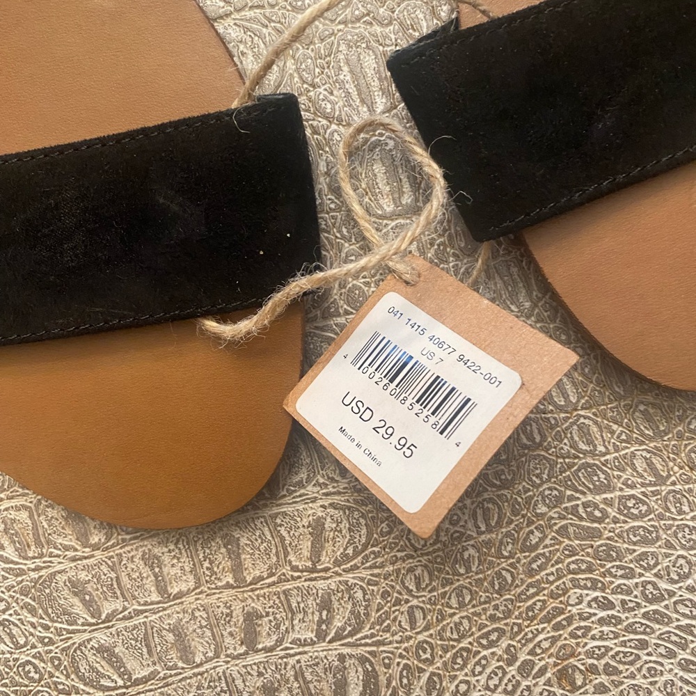 American Eagle Outfitters Black and Tan Sandals
